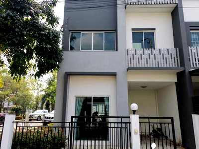 Townhouses for sale : 🎉 Special Discount Available 💥 We Welcome All Offers Lio NOV Don Mueang–Chaeng Watthana | Near SRT Lak Hok Station