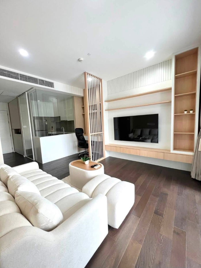 picture The Saint                     Residences - 3/18