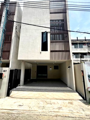 โฮมออฟฟิศให้เช่า : ให้เช่า โฮมออฟฟิศ Oak House สุขุมวิท 101/1 ใกล้ BTS อุดมสุข