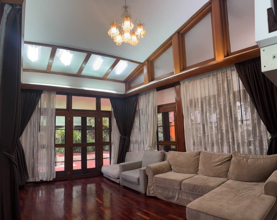 รูป ให้เช่าบ้านเดี่ยว หลังใหญ่ เหมาะสำหรับทำออฟฟิศ ซอยราชครู อารีย์ พหลโยธิน - รูปที่ 2/7