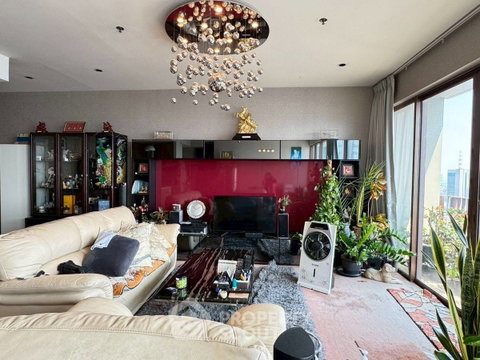 คอนโด 3 ห้องนอน ขาย The Emporio Place ใกล้ BTS พร้อมพงษ์ ชั้น 36 ขนาด 161 ตร.ม. (ID 3106440)