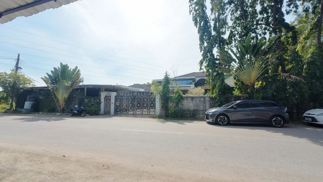 รูป หมู่บ้านรัตนธานี9 ใกล้ทางด่วน เดินทางเข้าออกสะดวก - รูปที่ 1/18