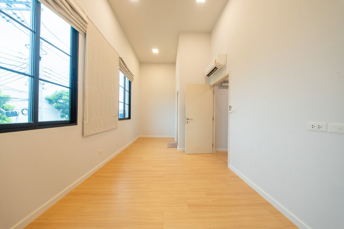 รูป สุดคุ้ม Siri Place Pattanakarn 4BR ทาวน์โฮม 118 ตร.ม. เพียง ฿32K/ตร.ม. - U6239104 - รูปที่ 3/24