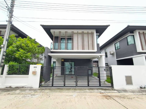 บ้านแฝดสภาพใหม่พร้อมอยู่ หมู่บ้าน เอ็นซี ออนกรีน ปาล์ม พาร์ค2 NC ON GREEN Palm Park 2 ลำลูกกาคลอง4 ซอยลำลูกกา71 ลาดสวาย ปทุมธานี