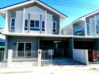 Houses for sale Pathumthani : Twin house for sale, single-house style with the most beautiful lake view in the PerfectPark Ratchaphruek-Pathum Thani, Bang Duea.