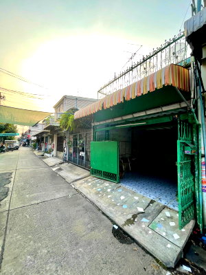 ทาวน์โฮม สถานีรถไฟฟ้าหลักสี่ : ขาย ทาวน์เฮ้าส์2ชั้น ติดถนนในซอยวิภาฯ64  ใกล้ตลาดสด, 7-11 ,เข้าออกได้หลายทาง เหมาะอยู่อาศัย/ค้าขายได้