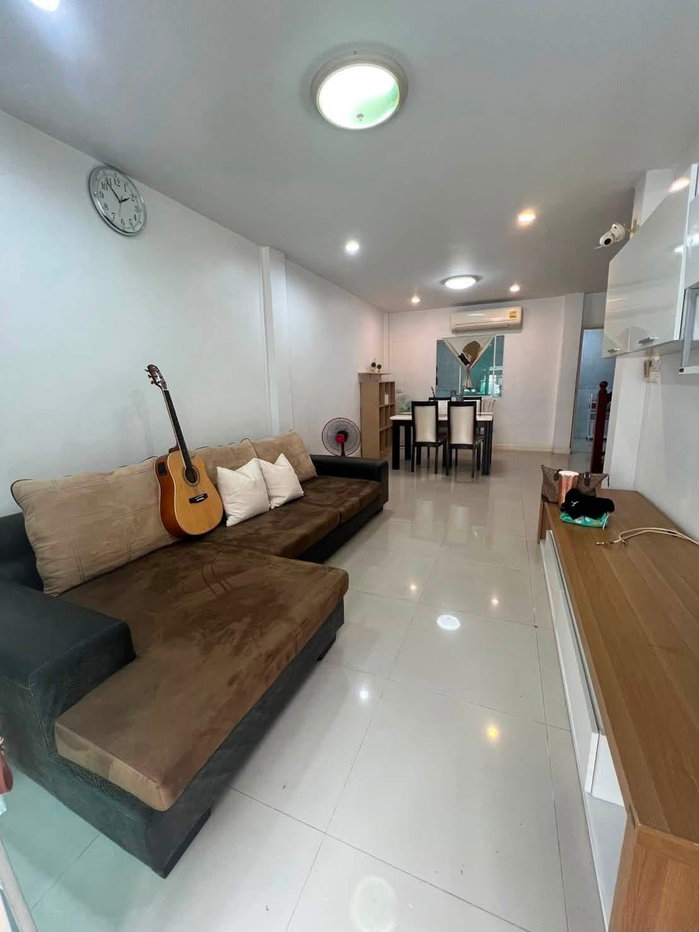 รูป 🏡 ให้เช่าทาวน์โฮม 3 ชั้น | หมู่บ้านไลโอ พหลโยธิน–วัชรพล (พหลโยธิน 54/1) 3 ห้องนอน 3 ห้องน้ำ ✨ เฟอร์นิเจอร์ครบ - รูปที่ 3/15