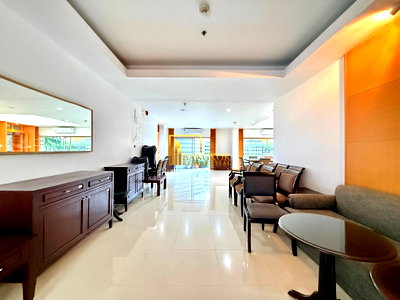 คอนโดให้เช่า : Large 2 Bedroom Apartment For Rent in Sathorn Area - BR21386AP