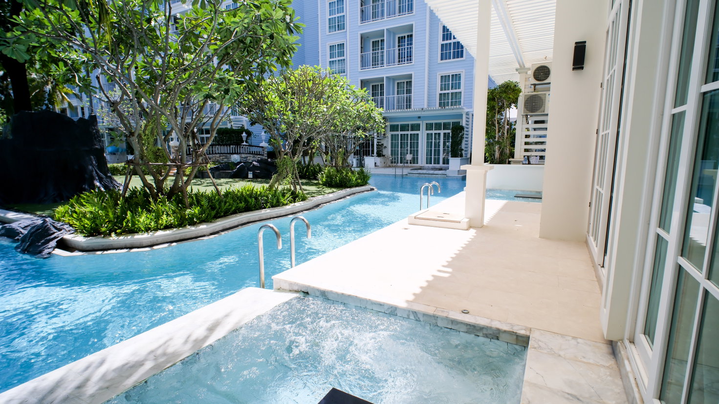 รูป Grand Florida Beachfront Resort Pattaya Pool Access for Rent - รูปที่ 16/16