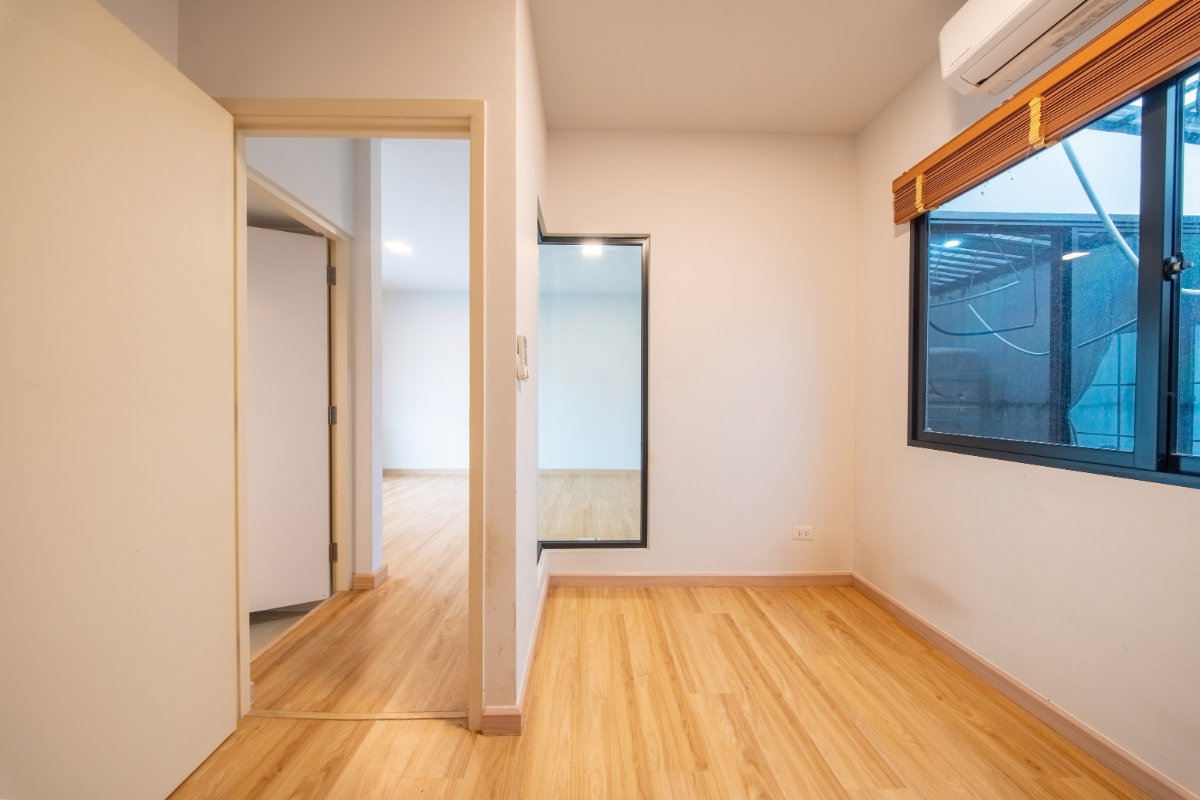 รูป สุดคุ้ม Siri Place Pattanakarn 4BR ทาวน์โฮม 118 ตร.ม. เพียง ฿32K/ตร.ม. - U6239104 - รูปที่ 7/24