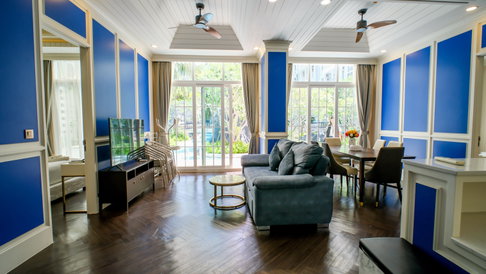 Grand Florida Beachfront Resort Pattaya Pool Access for Rent