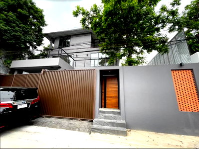 Houses for rent DONKI Mall Thonglor   : For rent Luxury detached house Modern style Pool Villa Sukhumvit 71 (H6931) 