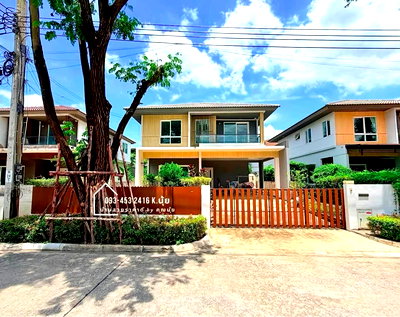 บ้านเดี่ยว สนามบินสุวรรณภูมิ : เพียง 6.6 ลบ.🔥🔥ถนนเมน-หน้าสวน🌿[ 56.8 ตรว.] 📍ลาดกระบัง-สุวรรณภูมิ [ มบ.พฤกษ์ลดา สุวรรณภูมิ ] 