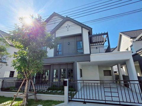 2607-RFF054🏡ให้เช่า! บ้านเดี่ยวหรูพร้อมอยู่ CENTRO BANGNA (เซนโทร บางนา)✨