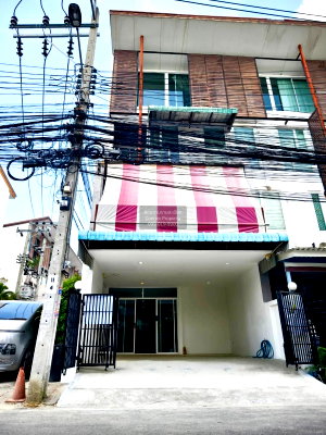 Townhouses for sale Chaeng Watthana-Pak Kret 28 Station : For Sale Townhouse/Townhome  , The Attic Lite Chaengwattana , MRT-Chaeng Watthana-Pak Kret 28 , Bang Talat , Pak Kret , Nonthaburi , CX-164951 ✅ Live chat with us ADD LINE @connexproperty ✅