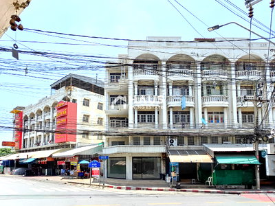 Shophouses for sale Bangkok : Commercial Building Suan Phak / 2 Bedrooms #TRP2092