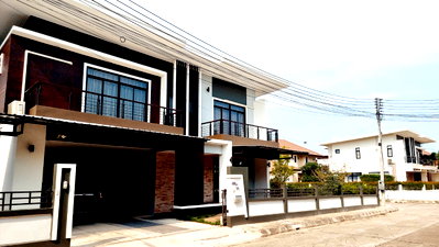 เช่าบ้านเดี่ยว เทศบาลตำบลดอนแก้ว : 🏡✨ ให้เช่าบ้านเดี่ยว 2 ชั้น หลังใหญ่ บนที่ดิน 110 ตร.วา ใกล้โรงเรียนนานาชาติลานนา #หางดง เพียง 55,000 บาท/เดือน ✨🏡  #AHD-H0722
