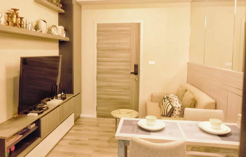 ว่างพร้อมอยู่! Notting Hill. 2นอน 43ตร.ม. Line id: @pfagent