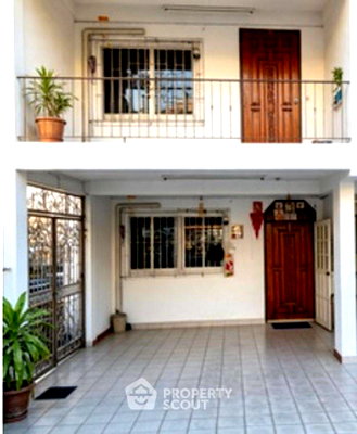 Townhouses for sale Suan Dusit University : Pet-Friendly 3-BR Townhouse For Sale, Baan Somchai Pattana, Bang Kruai (ID 3111205)