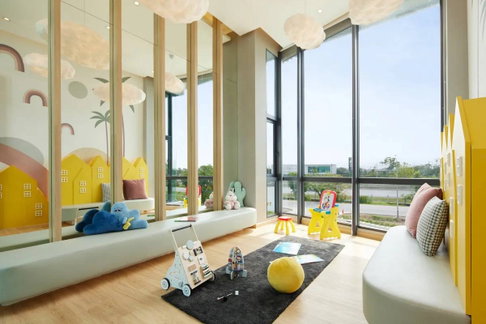 ขายบ้านเดี่ยวหมู่บ้านเซนโทร  รามอินทรา จตุโชติ2  80.8 ตรว พื้นที่ใช้สอย 289 ตรม 4 ห้องนอน 5 ห้องน้ำ  บ้านสวยและราคาคุยกันได้