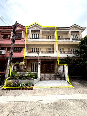 Townhouses for sale : Townhome for Sale, Sinthavee Thakhram 2, 24 sq.wa.
