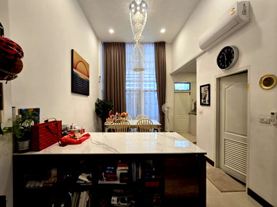 Townhouses for rent : Beautiful Corner Townhouse Near BTS Udomsuk 4 Bed 5 Bath