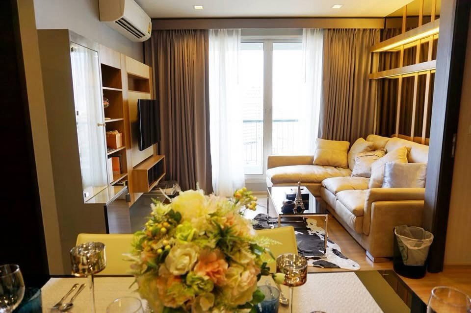 picture Rhythm                    Sathorn  - 1/14