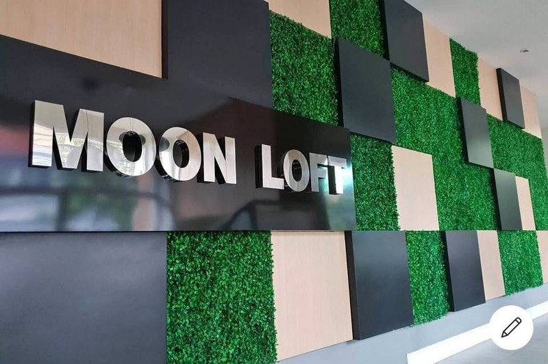 picture A050143 Moon Loft Condominium - 1/8