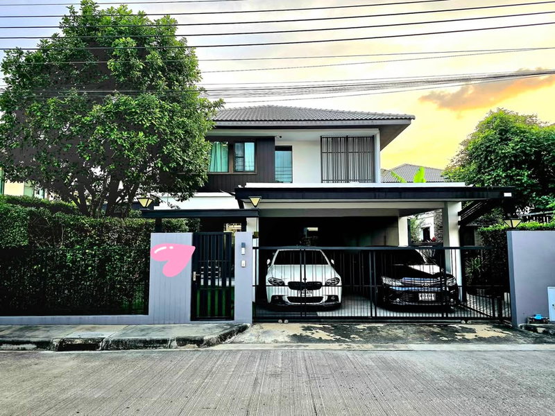 บ้านเดี่ยวให้เช่า : ให้เช่า บ้านเดี่ยว Mantana 1 บางนา กม.7 พร้อมอยู่ ใกล้ Mega Bangna เพียง 900 เมตร พร้อม Jacuzzi และพื้นที่ Outdoor ขนาดใหญ่
