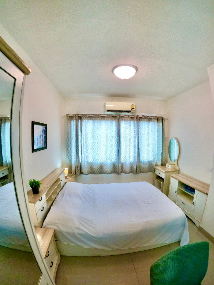 รูป คอนโดขาย ปรับปรุงใหม่แล้วฟื้นที่ใช้สอยขนาด 60 ตรม. 2 ห้องนอน 1 ห้องน้ำ 1 ห้องครัว 1 ห้องรับแขก 
มีระเบียงทุกห้อง (ไม่มีเฟอร์นิเจอร์)
 - รูปที่ 3/23