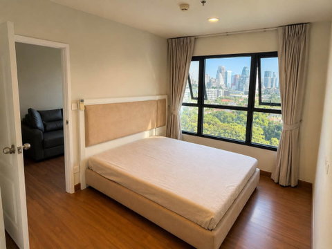 Condo for RENT : The Crest Phahol 11  𝐒𝐢𝐳𝐞 : 44 sqm.  𝐓𝐲𝐩𝐞 : 1 Bath /1 Bath /Pool View / Just renovated  𝐅𝐥𝐨𝐨𝐫 : 9th  