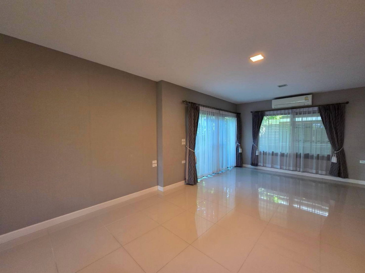 รูป SJB085🏡✨ บ้านเดี่ยวหลังใหญ่ 100 ตร.ว. ในโครงการมัณฑนา พื้นที่กว้าง หายาก พร้อมเข้าอยู่!  - รูปที่ 4/10