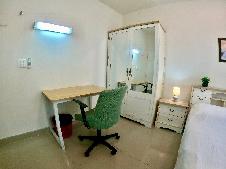 รูป คอนโดขาย ปรับปรุงใหม่แล้วฟื้นที่ใช้สอยขนาด 60 ตรม. 2 ห้องนอน 1 ห้องน้ำ 1 ห้องครัว 1 ห้องรับแขก 
มีระเบียงทุกห้อง (ไม่มีเฟอร์นิเจอร์)
 - รูปที่ 2/23