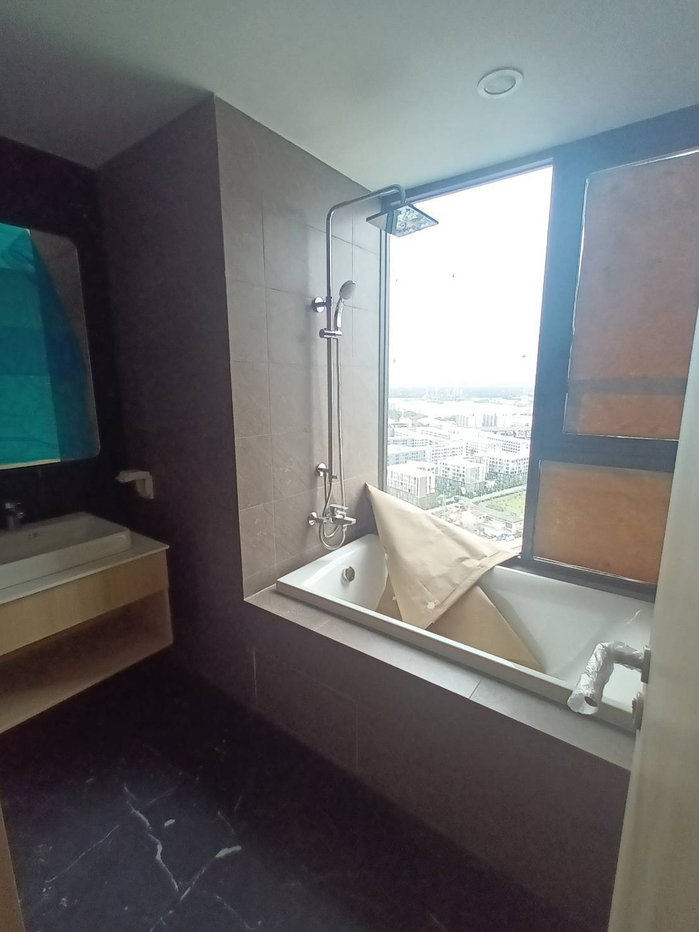 picture **New Condo for sale --cheaper than the developer price-- - 10/38