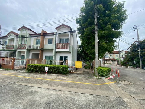 🎉 มีส่วนลดหลักแสน💥 หลังบ้านยินดีรับทุกข้อเสนอ ขาย ไลโอ วงแหวน–ปิ่นเกล้า (ซอยพระเงิน) | Lio Wongwaen–Pinklao (Soi Phra Ngern) | ใกล้ MRT ตลาดบางใหญ่