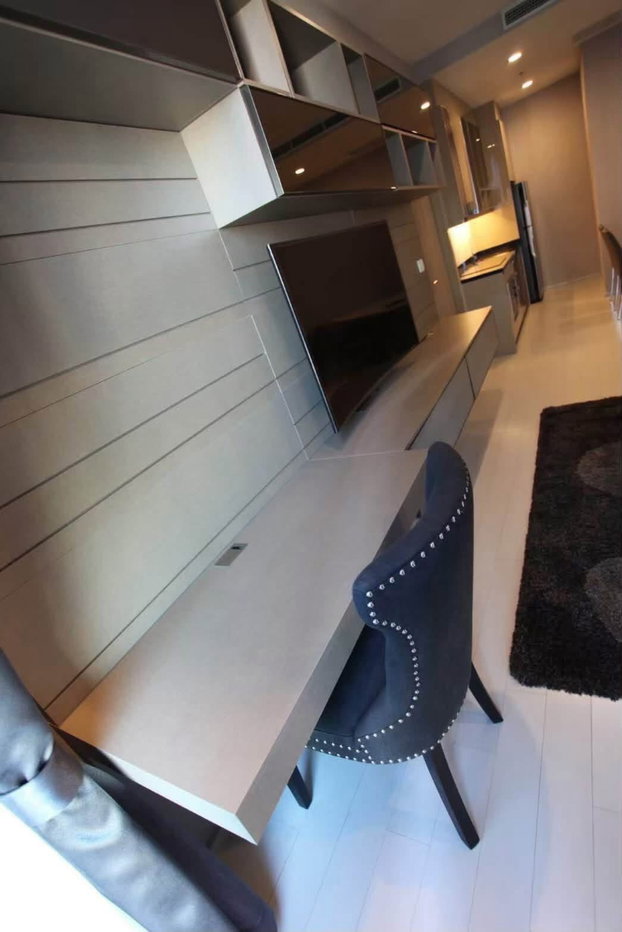 picture Noble                     Ploenchit  - 13/16