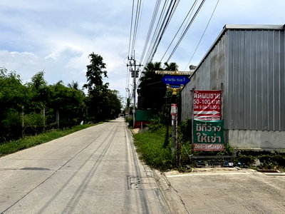 ขายโรงงาน : โกดังพร้อมบ้านพัก ทำเลบางใหญ่ 154 ตร.วา เหมาะคลังสินค้า E-Commerce และขนส่ง