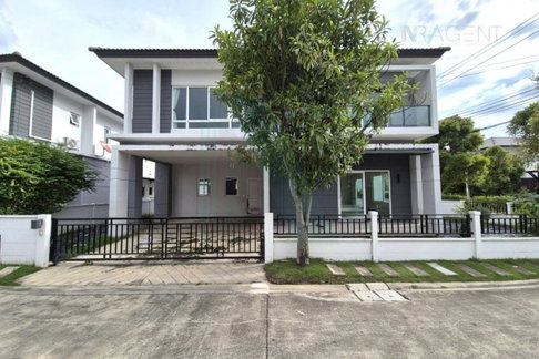 ขายบ้านเดี่ยว โครงการ เซนโทร ประชาอุทิศ 90 2 ชั้น 4 ห้องนอน 4 ห้องน้ำ