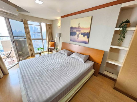 The Waterford diamond Sukhumvit 30/1 Between BTS Phrom Phong & Thong Lor | 1Bed Big Sized Prime Sukhumvit Location