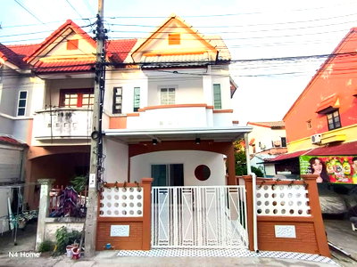 ทาวน์โฮม บางบัวทอง นนทบุรี : ขายบ้านทาวน์เฮาส์ หมู่บ้านสวีทโฮมปาร์ค พื้นที่ 19.5 ตร.ว 3 นอน 2 น้ำ รีโนเวทพร้อมอยู่