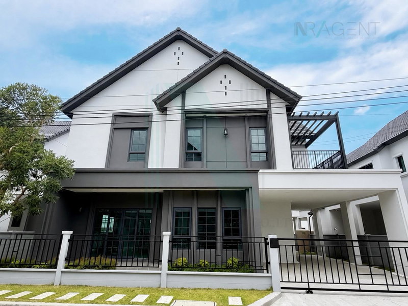 Houses for sale : For Sell House CENTRO BANGNA 2-story 4 bedroom 5 bathroom