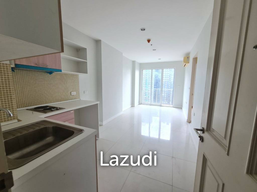 รูป 38 sqm condo on 23rd floor at The Mark Ratchada-Airport Link Makkasan - รูปที่ 1/6