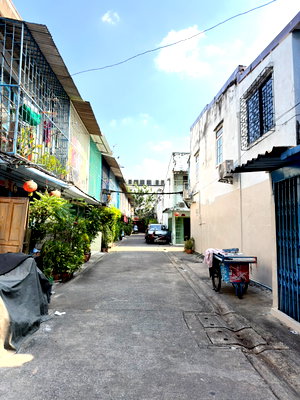 Shophouses for sale Sathon : House for sale, Soi Chan 43, Intersection 27  *Sold as is 