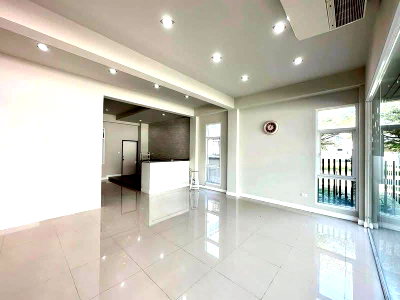 Home office for rent Far Eastern University : Office for rent in K Park project, 3-story office, 2 bedrooms, 4 bathrooms