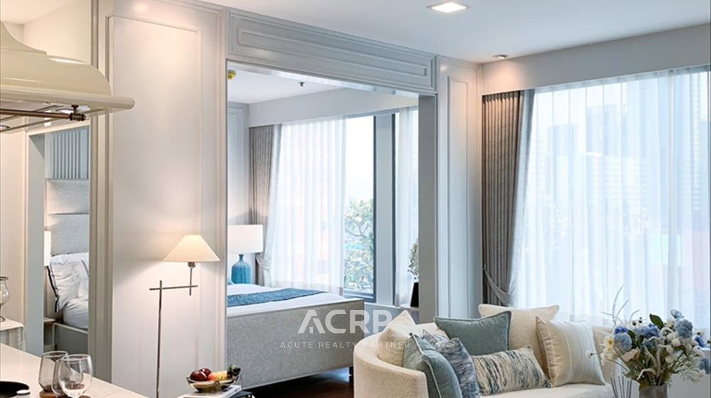 picture Luxury Pool View Condo at Vantage Ratchavipa BTS Ratchayothin (00160185) - 1/10