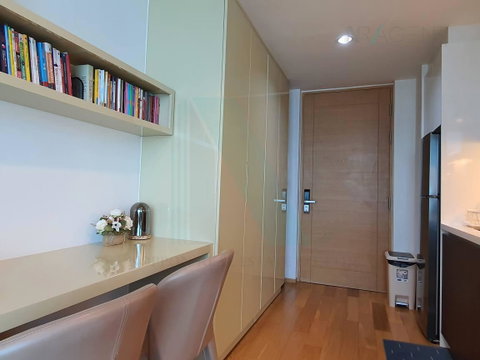 🎉 For Rent Condo THE BREEZE NARATHIWAS Building 1, Floor 14,1 bed room, Room size 45.00 sqm