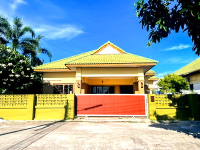 Houses for sale Frost Magical Ice of Siam : House for Sale Nong Pla Lai East Pattaya 3 Bedroom