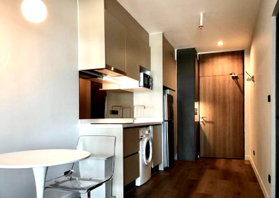 เช่าบ้านเดี่ยว ถนนเพชรบุรี กรุงเทพฯ : For Rent Noble Solo Thonglor, 1 Bed/1 Bath , 41 SQM