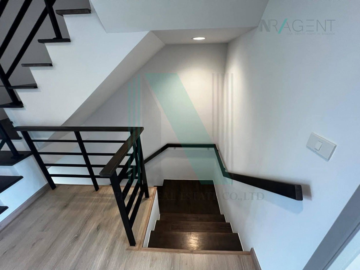 รูป ขายทาวน์เฮาส์ โครงการ พรีเมียม เพลส พหลโยธิน - รามอินทรา 3 ชั้น 4 ห้องนอน 3 ห้องน้ำ - รูปที่ 5/8