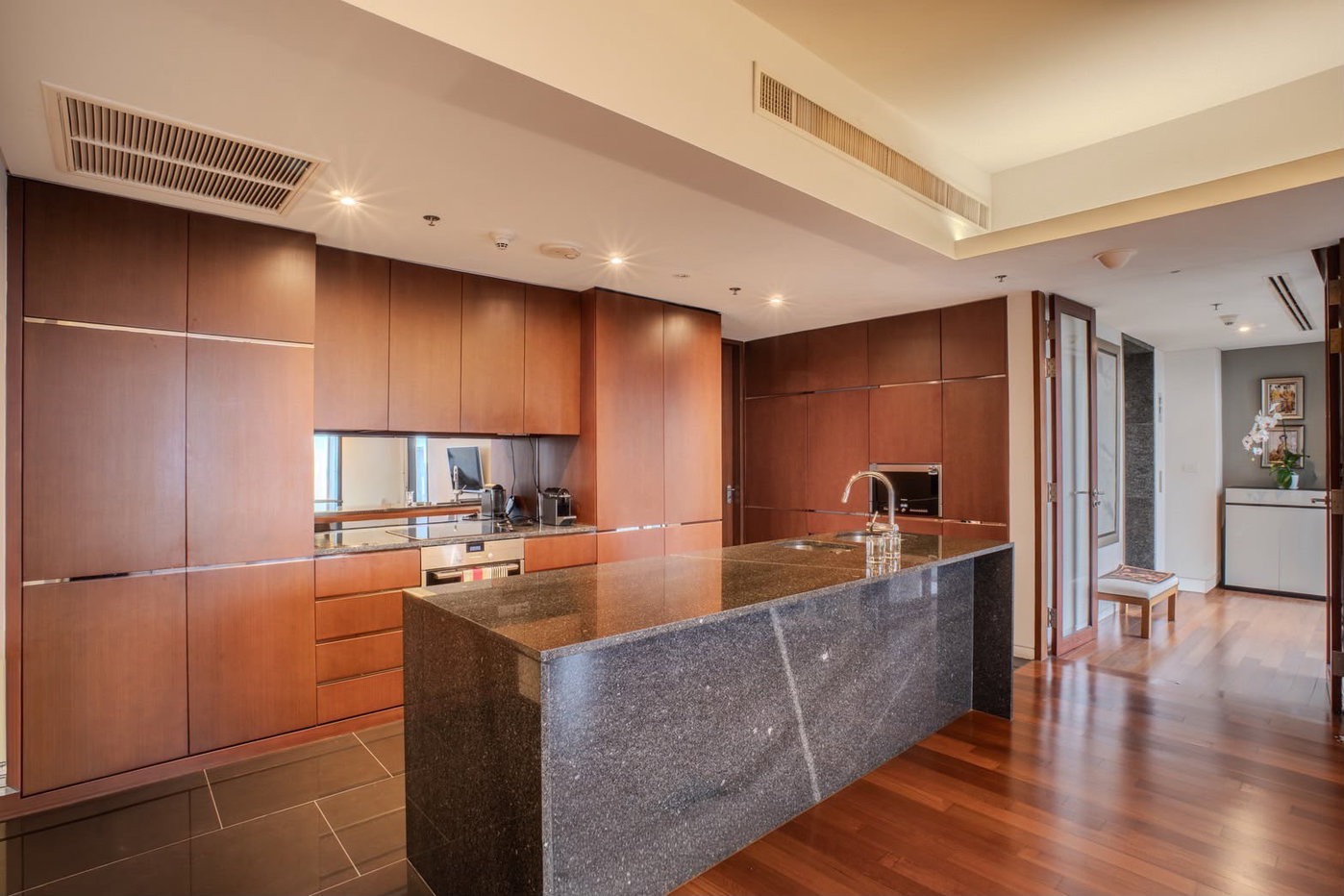 รูป Hansar Rajdamri 2 bedrooms, for rent - รูปที่ 7/9